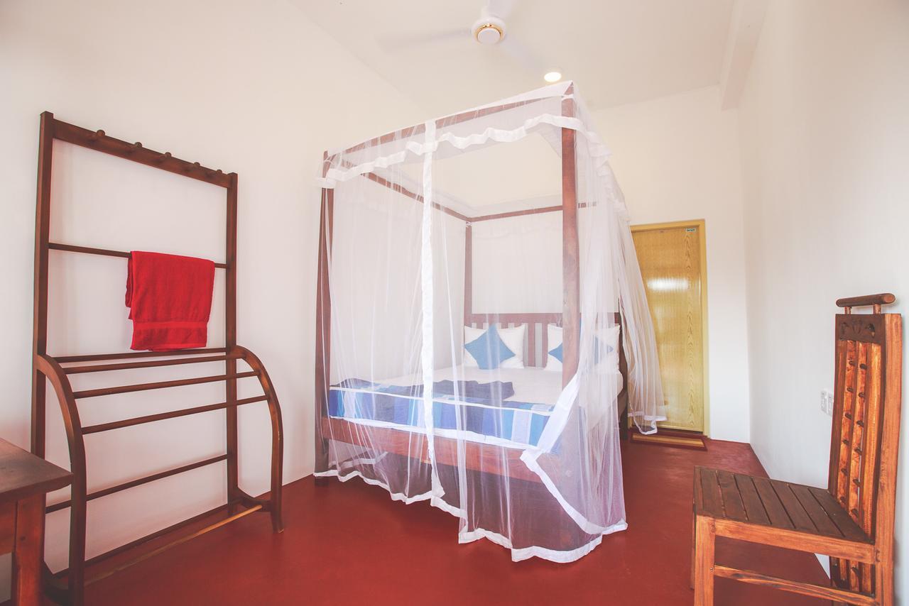 Lazies Midigama Hotel ภายนอก รูปภาพ