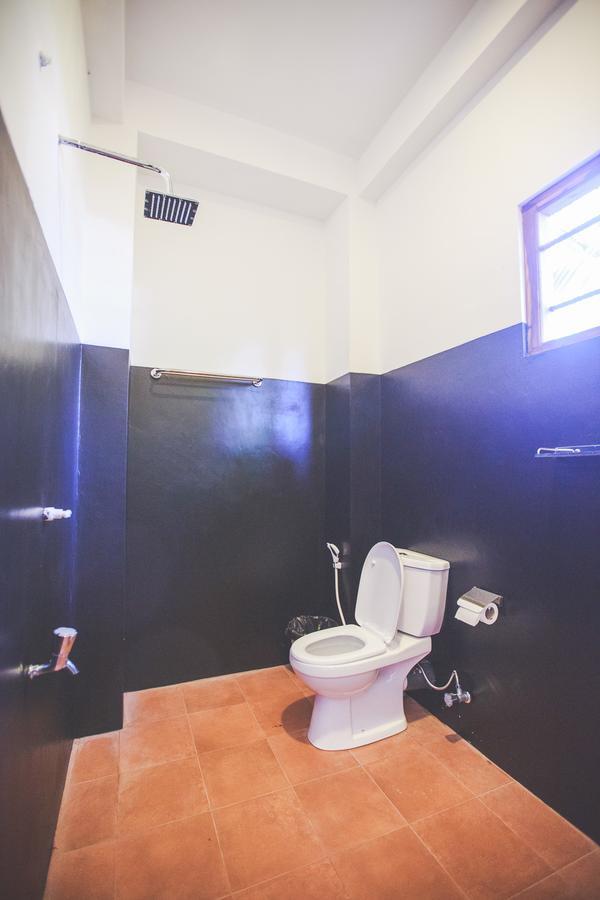 Lazies Midigama Hotel ภายนอก รูปภาพ