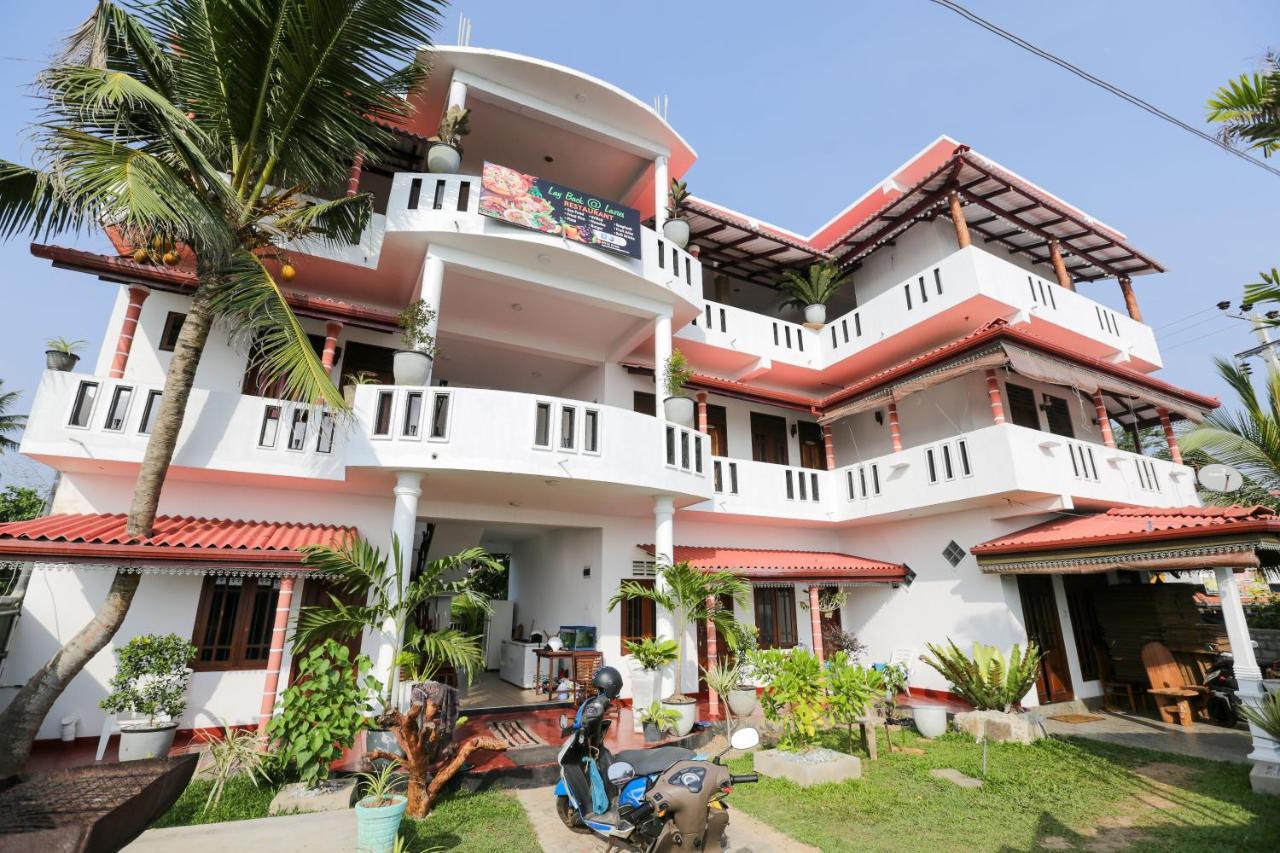 Lazies Midigama Hotel ภายนอก รูปภาพ