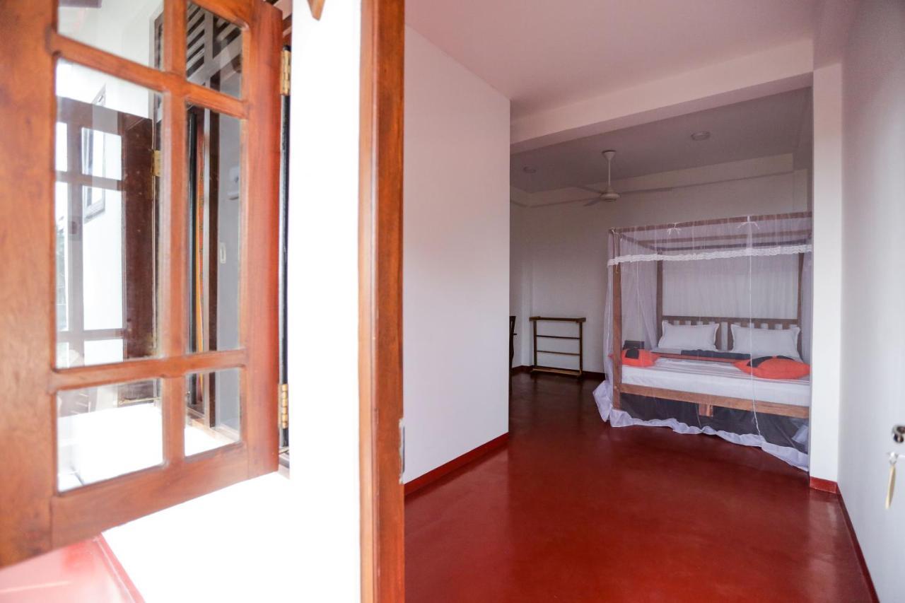 Lazies Midigama Hotel ภายนอก รูปภาพ